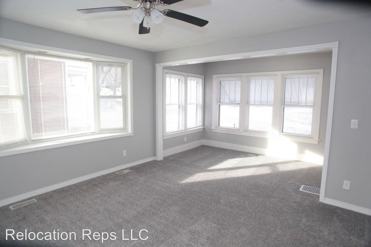 145 15th St - Photo 2 of 18