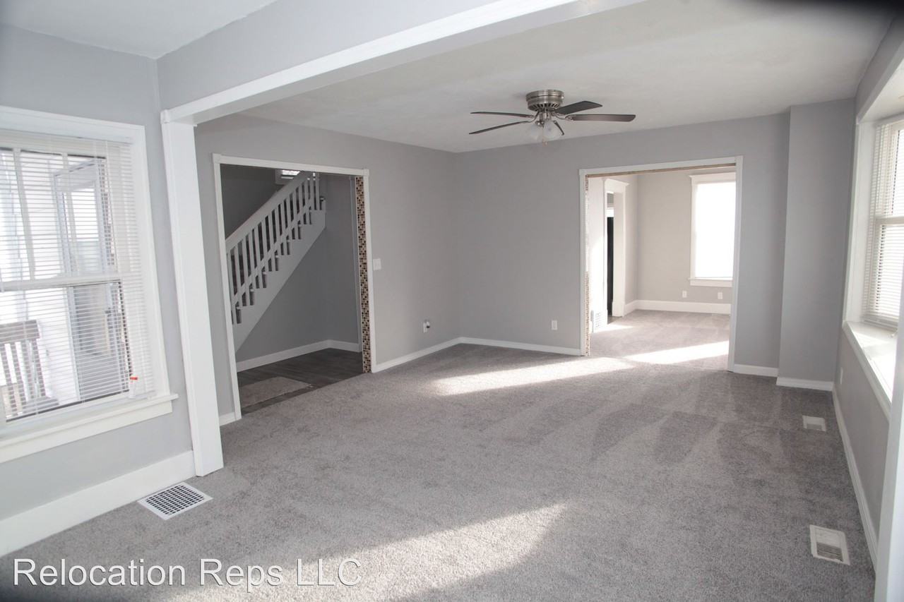 145 15th St - Photo 3 of 18