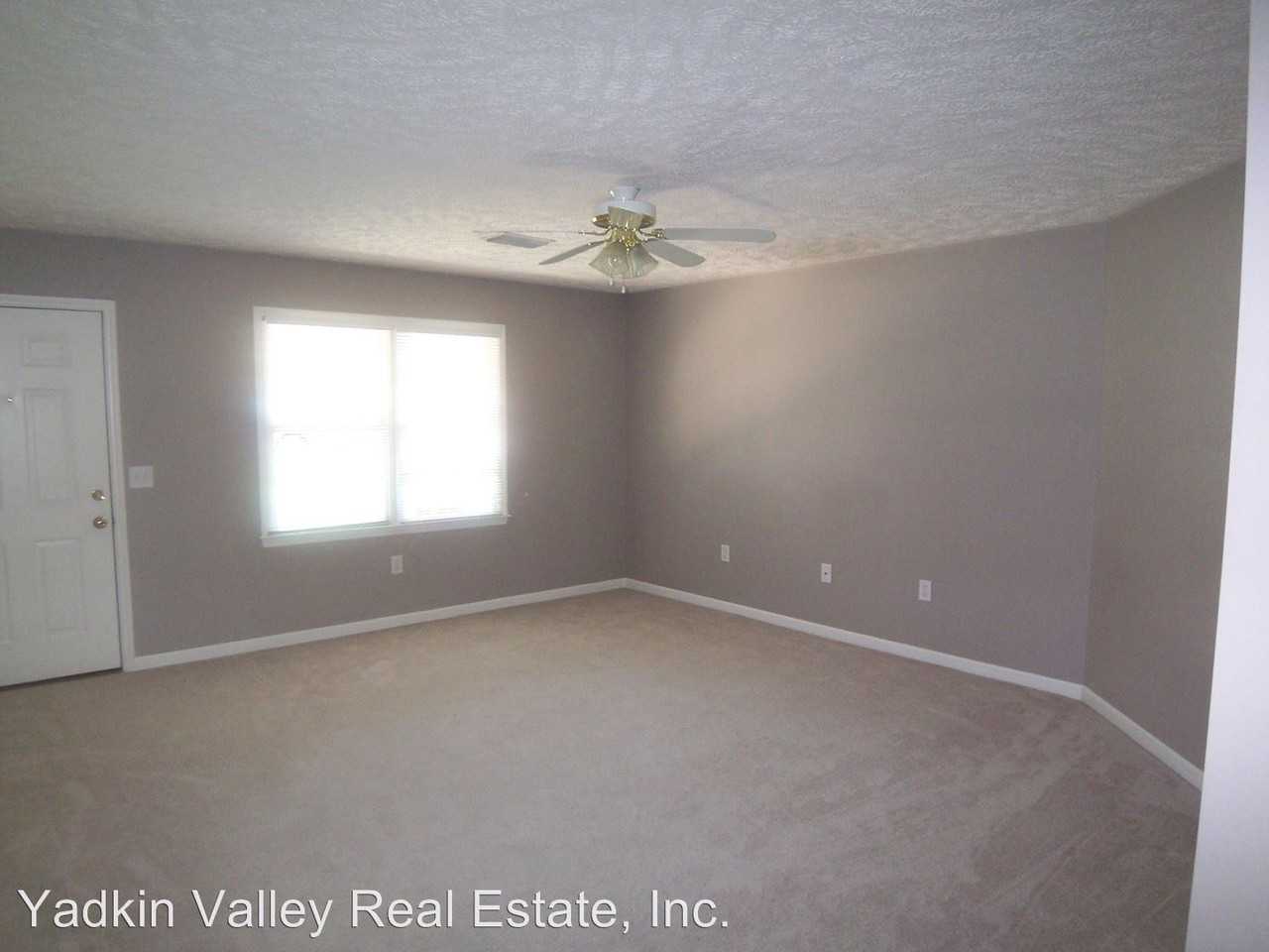 278 S Boyles St - Photo 3 of 7