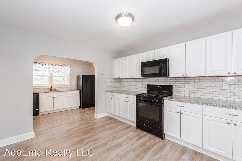 151 Summit Ave - Photo 2 of 6