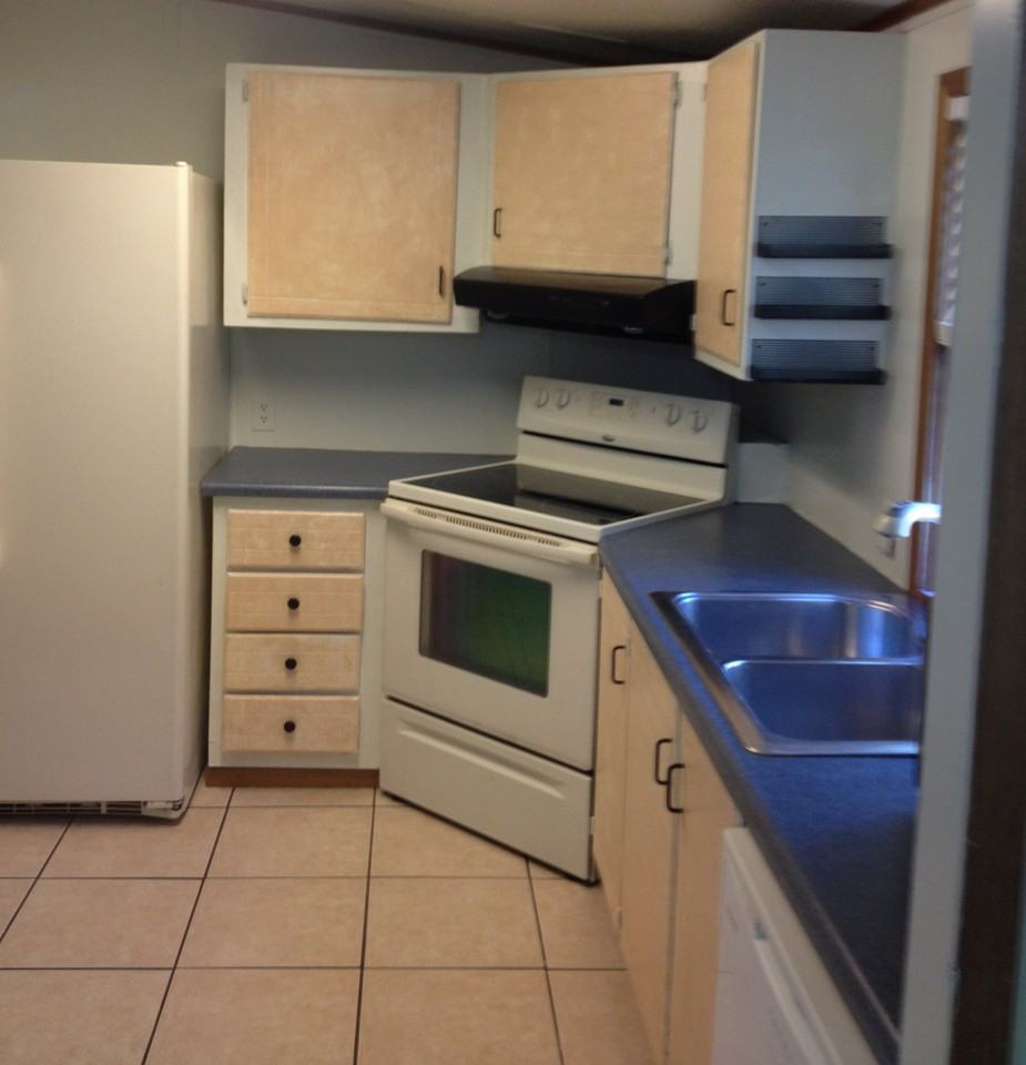 18040 SW 27 St - Photo 2 of 5