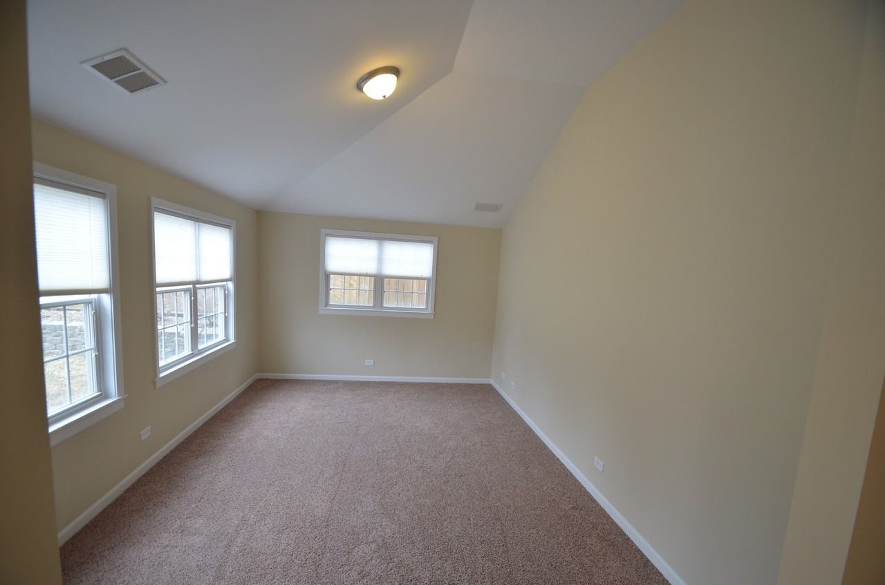 305 Washington Ave - Photo 3 of 8