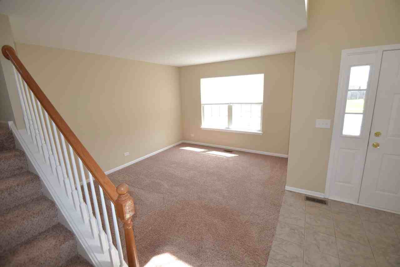 2306 N Salem Ln - Photo 3 of 12