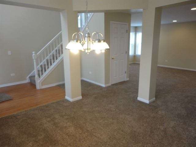 453 Finch Dr - Photo 3 of 10