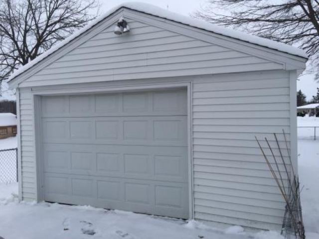 107 4th St - Photo 3 of 6