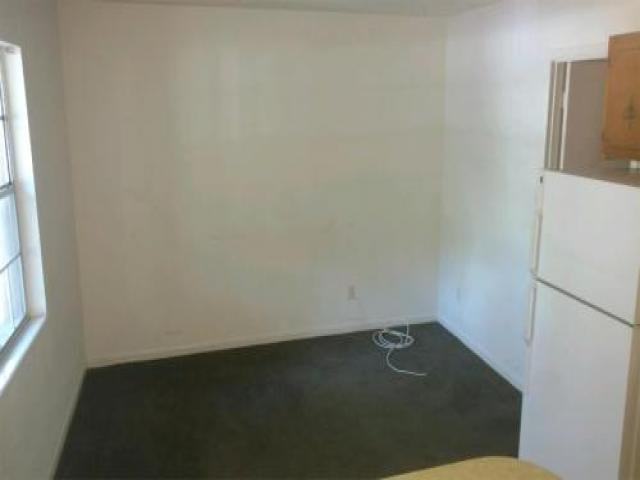 1711 Kentucky Ave - Photo 2 of 6