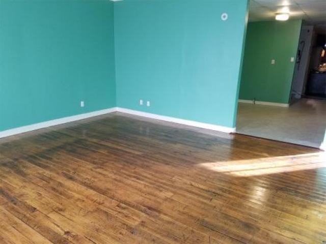 949 Mary St - Photo 3 of 6