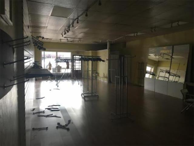 800 Robb St - Photo 3 of 6