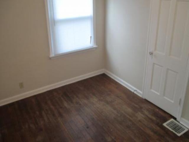 1423 N Johnson St - Photo 2 of 6