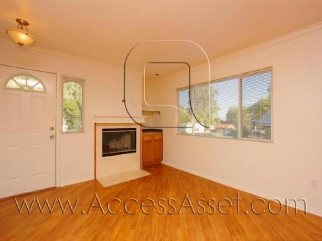 32984 Rose Ave - Photo 2 of 6