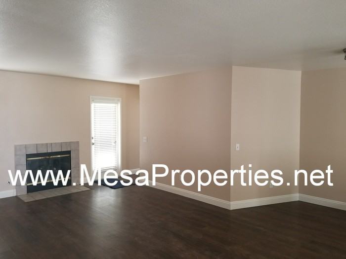10607 Moorefield Cir - Photo 3 of 10