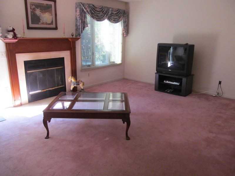 27 Helton Terrace - Photo 3 of 10