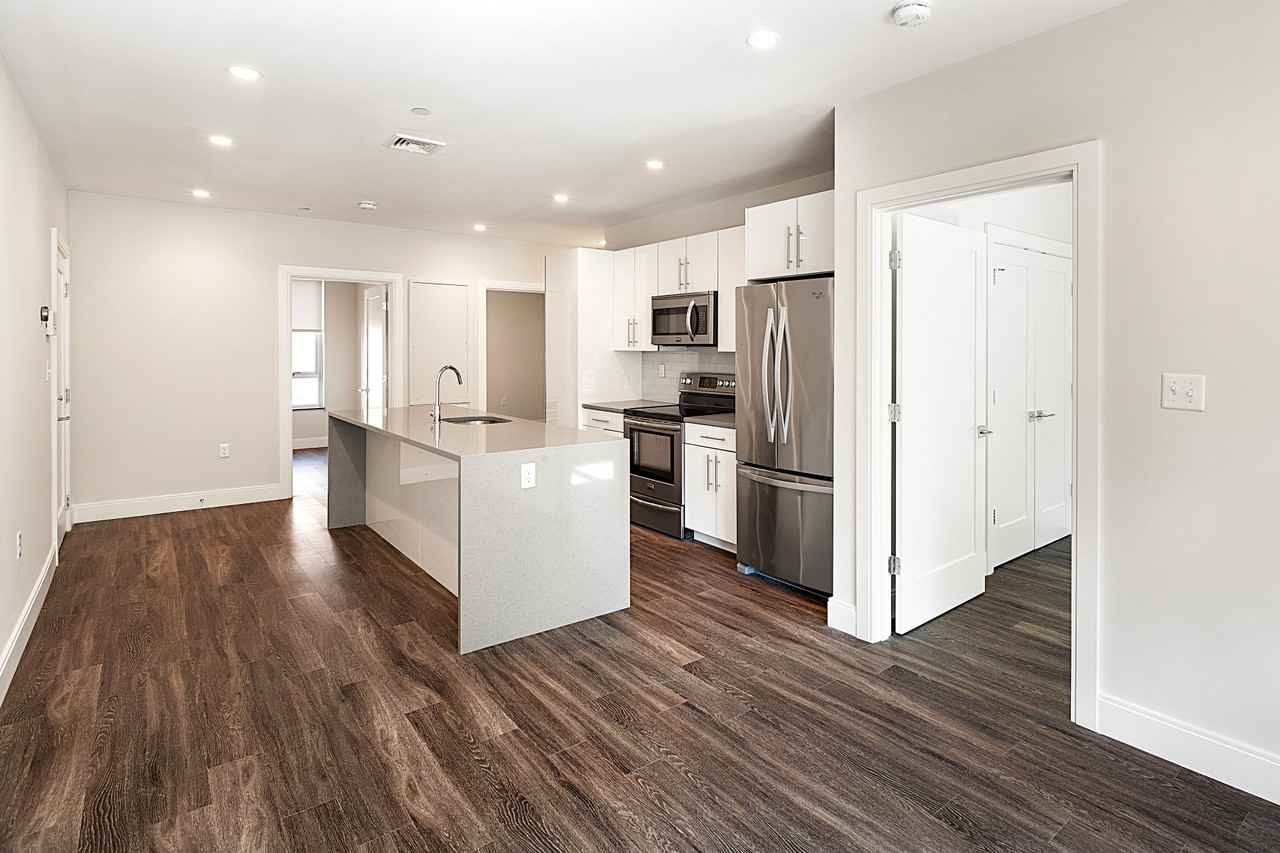 St Cyprians Pl & Tremont St #303