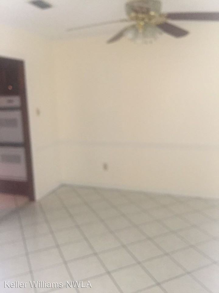 6114 Ambleside Dr - Photo 2 of 15