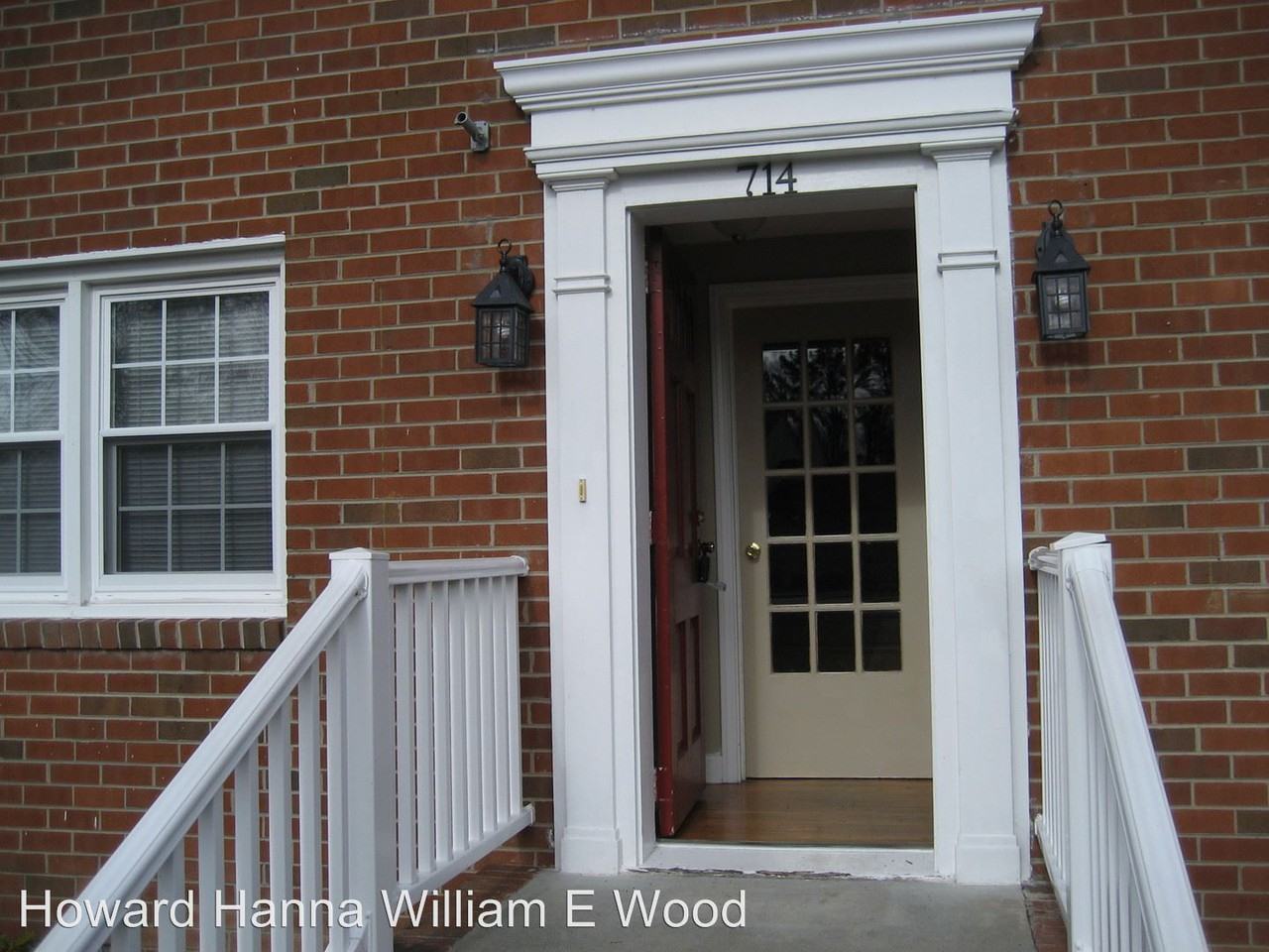 714 W Main St - Photo 2 of 28