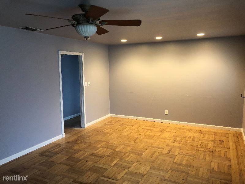 5648 Johns Dr - Photo 2 of 10