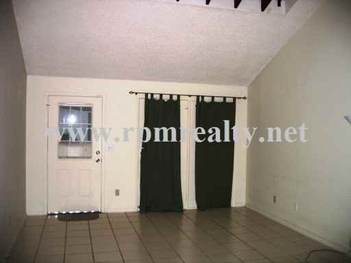 4806 Lake Ridge Rd - Photo 3 of 9