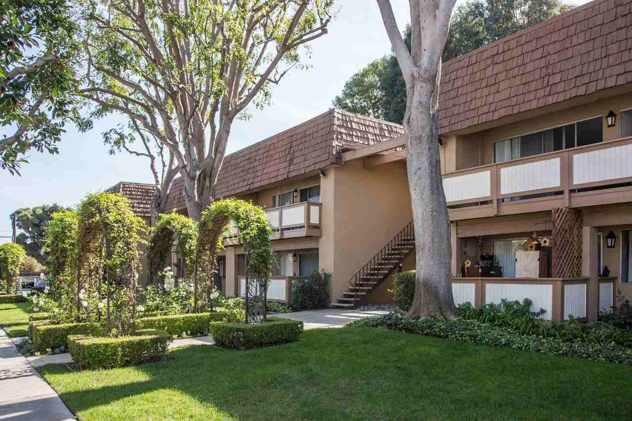 Huntington Continental - Photo 2 of 22