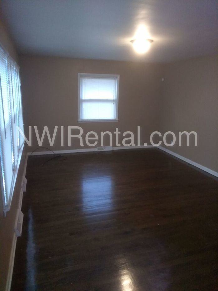 7131 Birch Ave - Photo 3 of 9