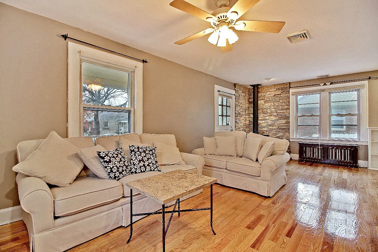 239 D St - Photo 3 of 22