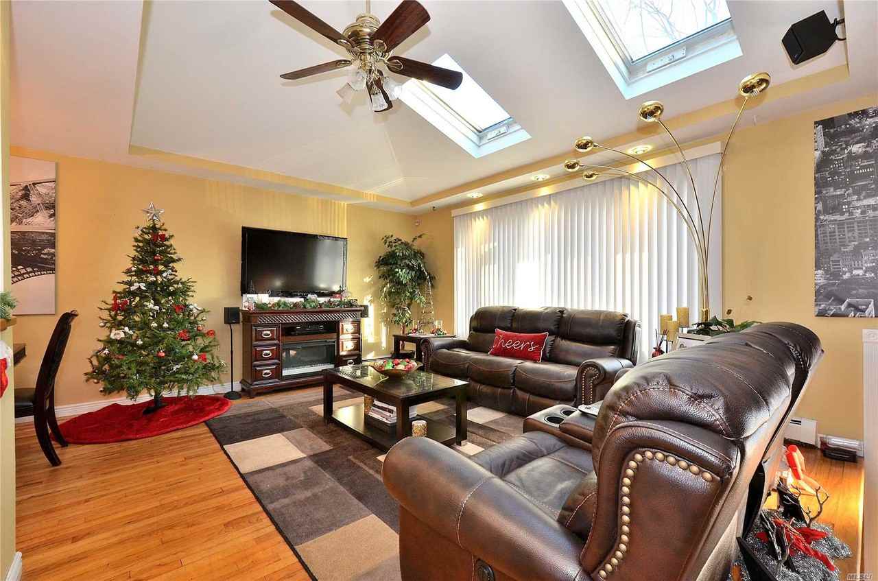 3056 Ann St - Photo 2 of 19