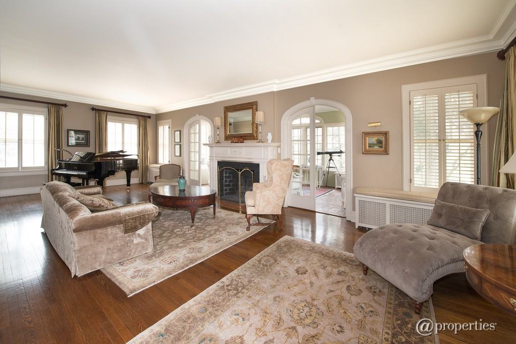 119 Abingdon Ave - Photo 3 of 11