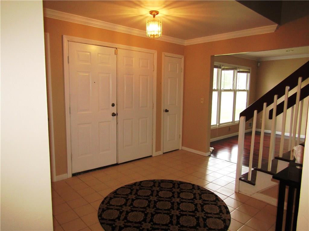 26 Donald Cir - Photo 3 of 25