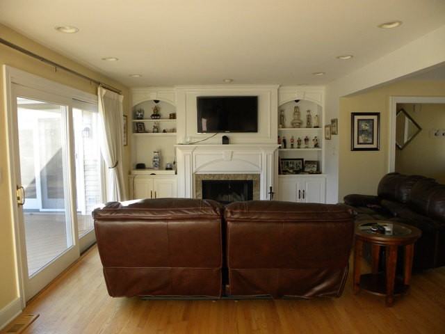 1326 Cumberland Cir W - Photo 3 of 17