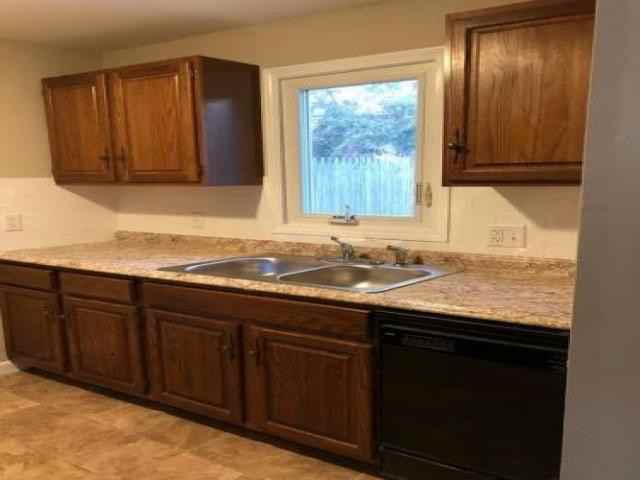 103 Main St - Photo 3 of 6