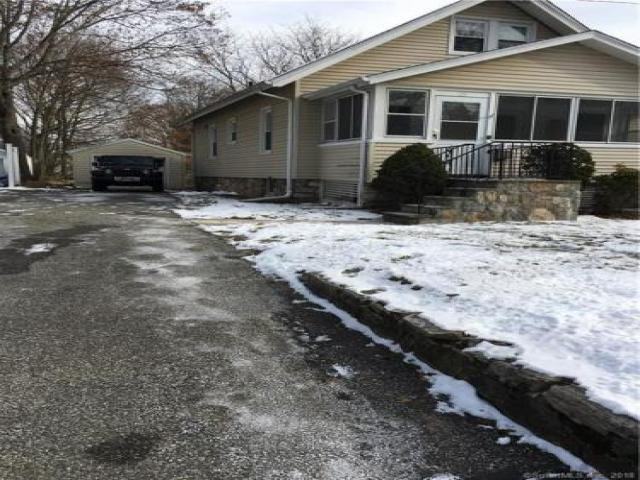 29 Sterling Pl - Photo 2 of 6