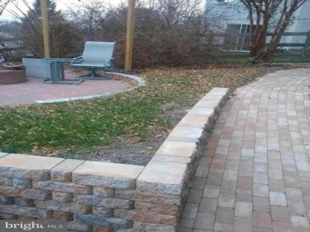 6408 Barrington Dr - Photo 2 of 6