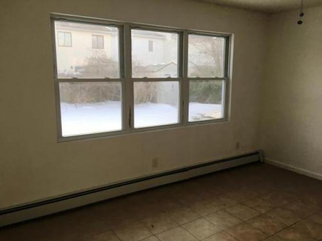 60 Garibaldi Ave - Photo 2 of 6