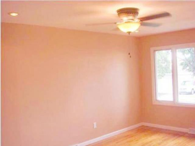 18 Freeman Pl - Photo 2 of 6