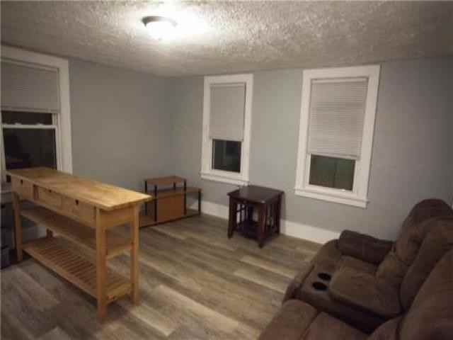 104 Monroe Ave - Photo 2 of 6