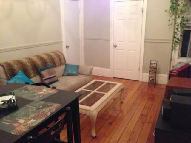 152 Calyer St - Photo 3 of 5