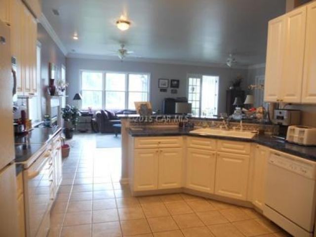 22 Boatswain Dr - Photo 3 of 6