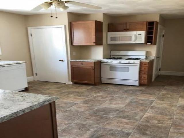 29 Brewster Rd - Photo 3 of 6