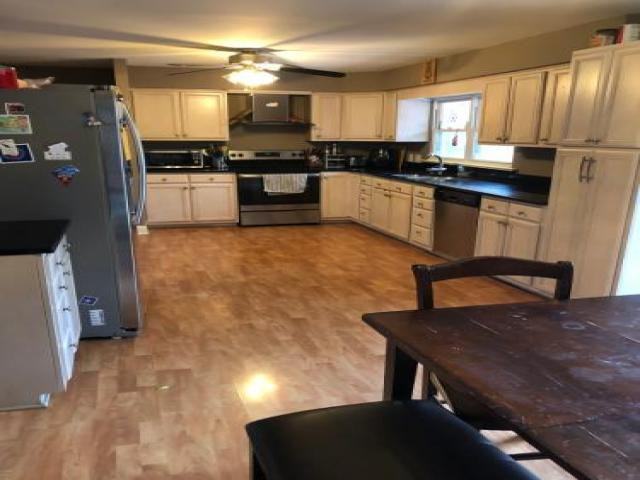 3135 Beards Point Rd - Photo 3 of 6