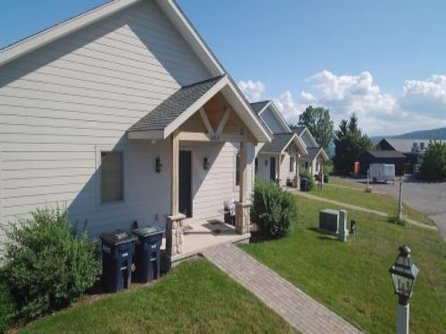 5404 Seneca Point Rd - Photo 3 of 6