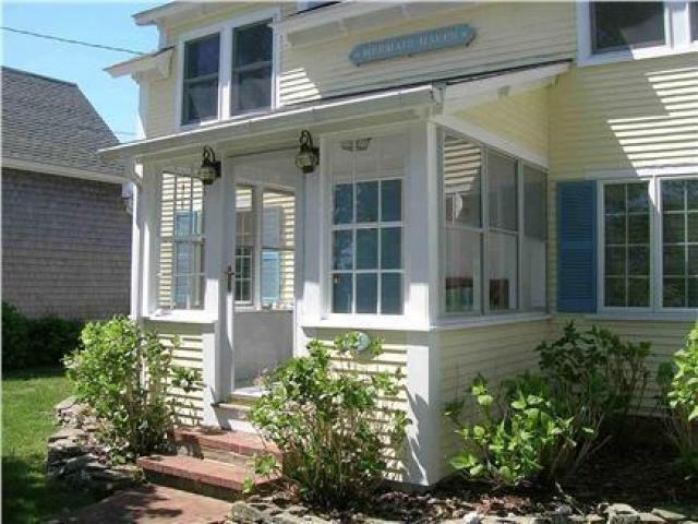 24 Shattuck Pl - Photo 2 of 6