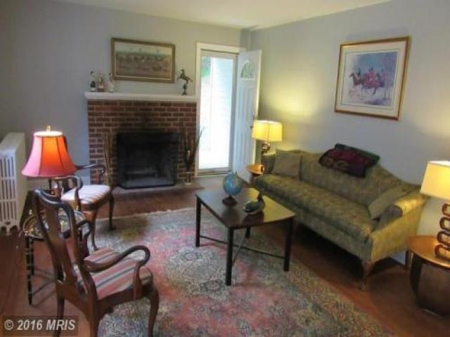 16617 Wesley Chapel Rd - Photo 2 of 6