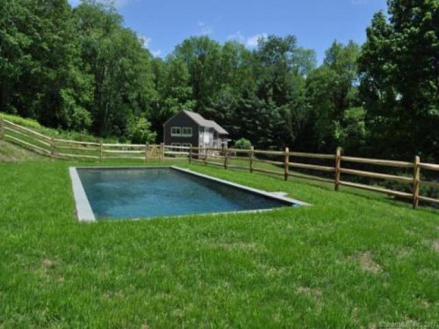 144 Curtiss Rd - Photo 3 of 6