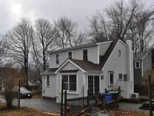 104 Hancock St - Photo 3 of 6