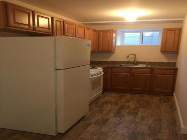 363 Richard Ave - Photo 2 of 5