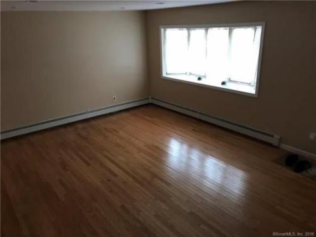 31 Mohawk Dr - Photo 2 of 3