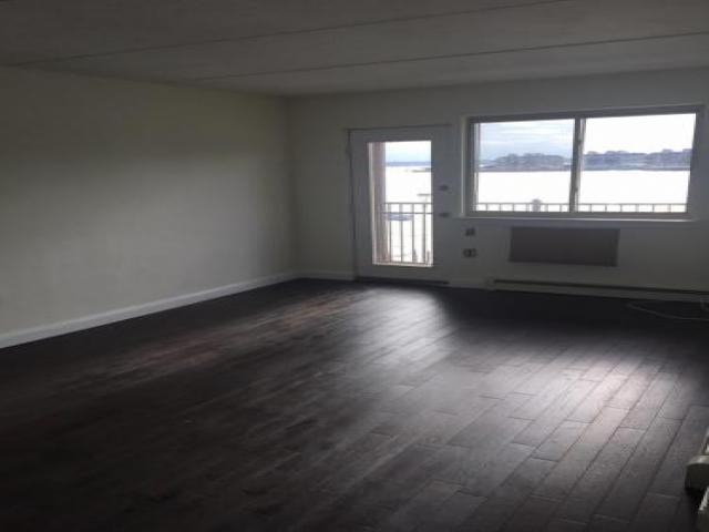 193 Cross St - Photo 3 of 6