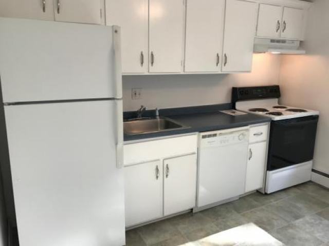 104 W Pulteney St - Photo 2 of 4