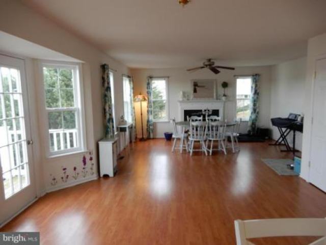 125 Colton Ct - Photo 2 of 6
