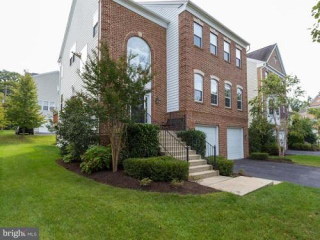 3209 Red Orchid Way - Photo 2 of 6