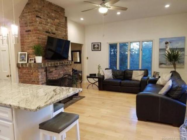 46 Cornwall Rd - Photo 3 of 6